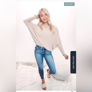 Jolie Dolman Sweater Medium